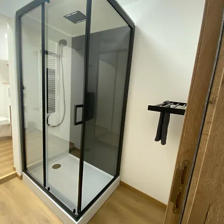 D-011 Bel Calme Climatise Parking Prive Gratuit Sur Demande Шарлеруа