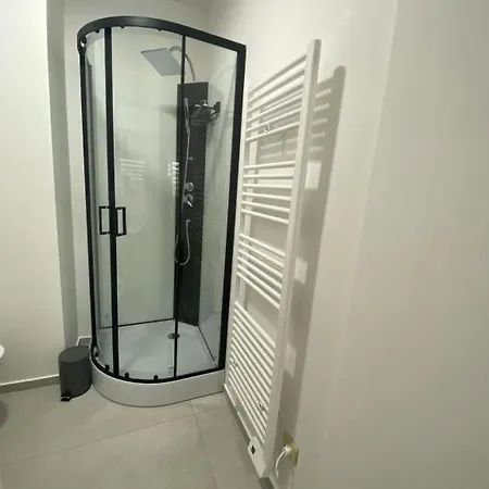Apartament D-011 Bel Calme Climatise Parking Prive Gratuit Sur Demande Charleroi