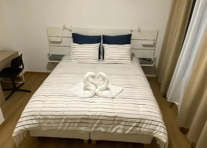 Appartement D-011 Bel Calme Climatise Parking Prive Gratuit Sur Demande Charleroi